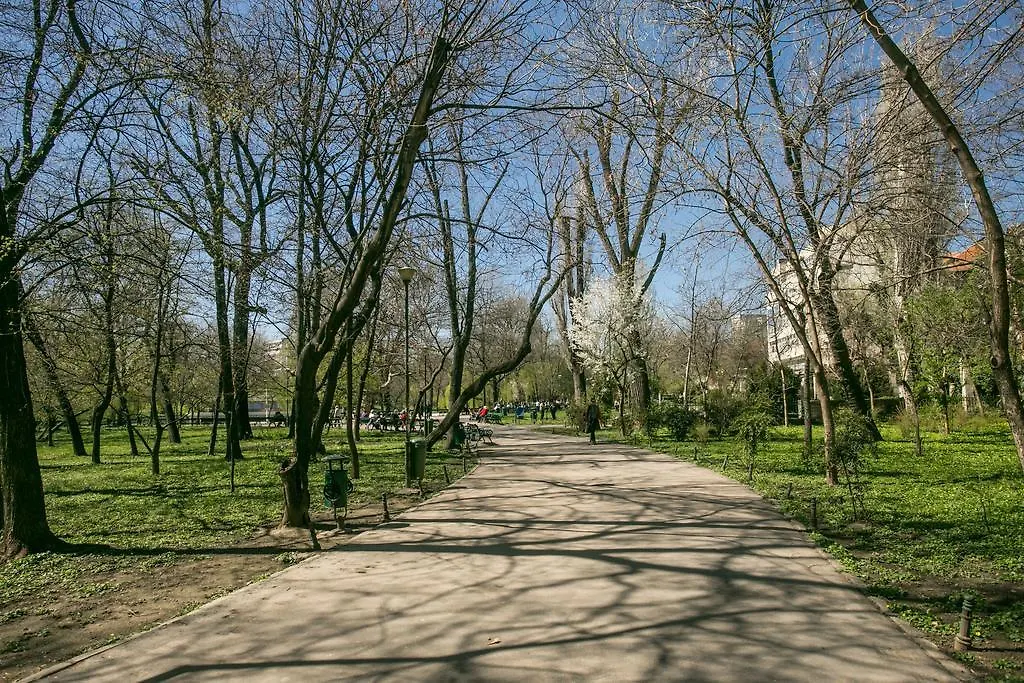 Central Park By Urbanesq Bucharest 0*,