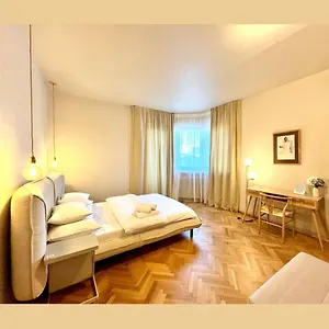  Alloggio in famiglia Center Unirii Square Private With View - Shared Amenities